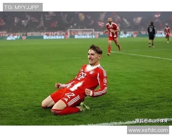 世界杯激战马竞与拜仁2比2平争议判罚引发全场热议与逆转瞬间