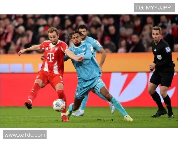 国王杯精彩对决AC米兰4-0战胜拜仁帽子戏法引发争议判罚热议 国王杯精彩对决AC米兰4-0战胜拜仁帽子戏法引发争议判罚热议