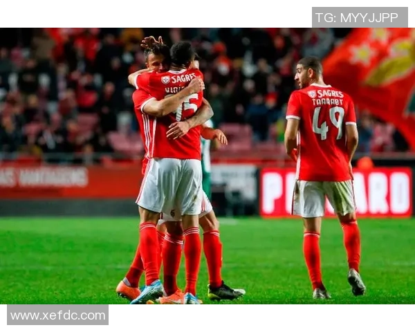 欧联杯精彩对决拜仁与本菲卡战成平局帽子戏法引发全场热烈反响