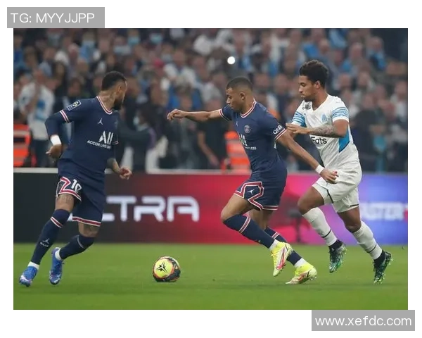 里昂狂胜热刺五球大捷全场瞬间点燃激情集锦回顾 里昂狂胜热刺五球大捷全场瞬间点燃激情集锦回顾