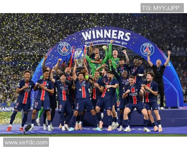 足总杯惊天冷门那不勒斯逆袭巴黎圣日耳曼6-2引发全场震动